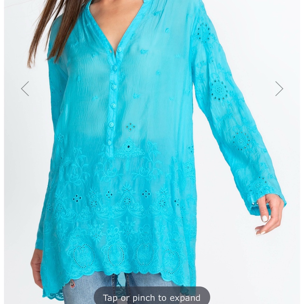 Johnny Was Tunic S. Aqua Blue. Bloomingdale’s sold out.